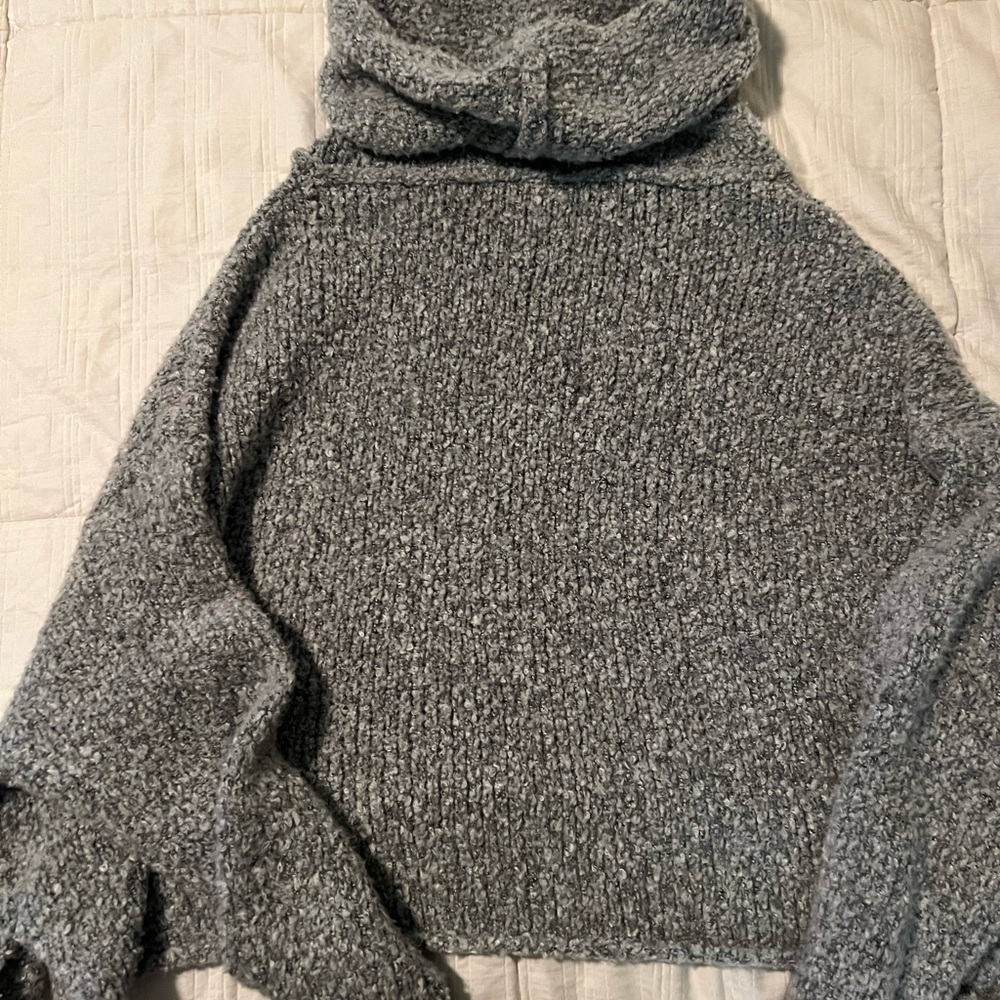 Euc! Free People Sweater size small